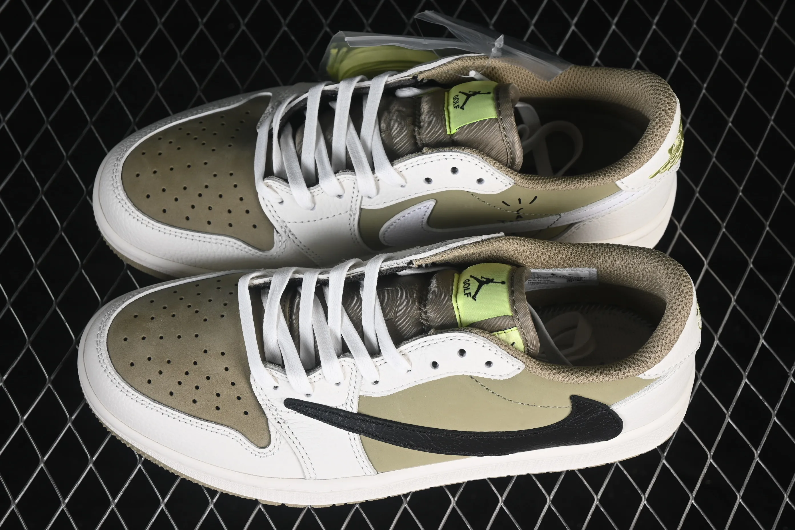 All categories Air Jordan Jordan series basketball shoes Air Jordan 1 Low ZG version Travis Scott x Air Jordan 1 Low OG AJ1 Joe 1 undercut low top full head layer FZ3124-200